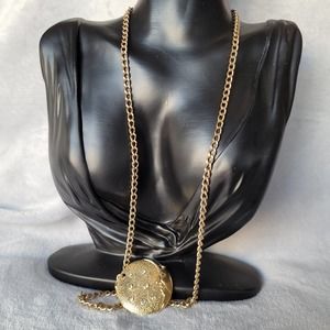 ✨🌛Vintage Butler Gold Tone Moon and Star Necklace